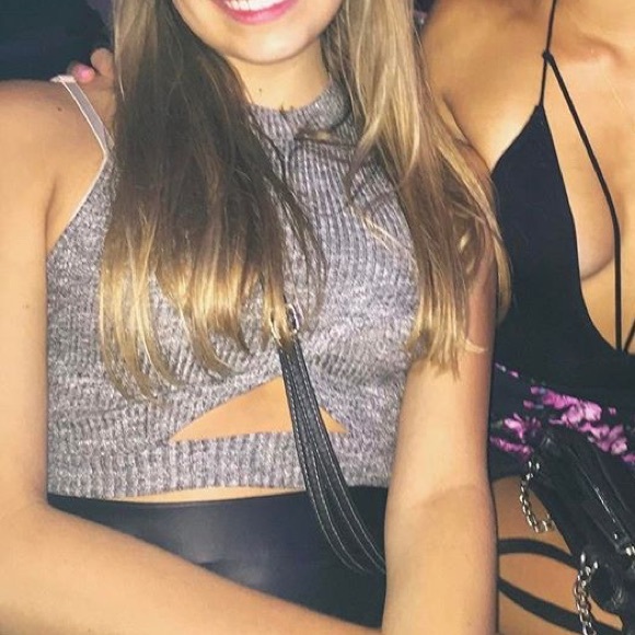 Charlotte Russe grey ribbed knit crop top - Picture 4 of 4